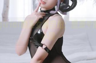 Asagiriai的巫女服自拍：图册中的轻松小调