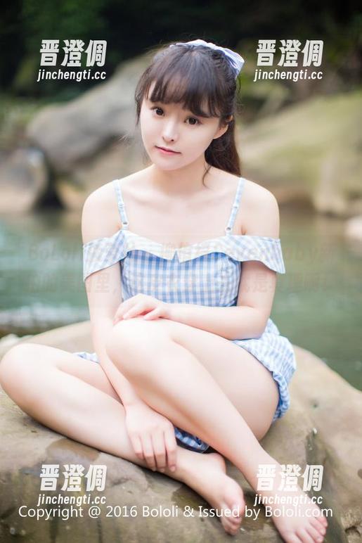 BoLoli菠萝社-柳侑绮Sevenbaby BoLoli菠萝社 - 柳侑绮Sevenbaby新拍的美图里,这皮衣穿上去就是真理啊!