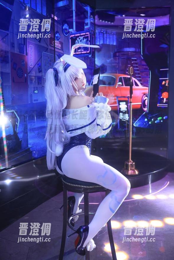 G44不会受伤 G44不会受伤的长腿,你信吗?原图里不止是长,更新中还有那种抽象而巧妙的层次感。
