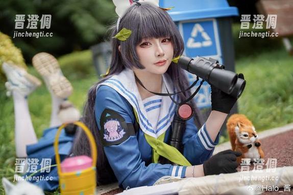 Halo_酱 当Halo_酱遇上死库水:私拍原图里的水花四溅,水温大概是买二送一!