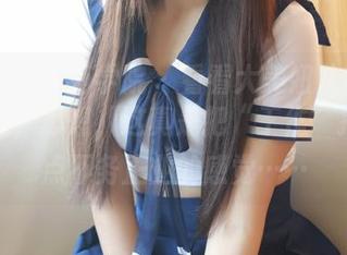 MFStar模范学院 – 看看大美妞儿的办公室套图，心想，这真是把“工作”拍得有点不务正业的感觉……