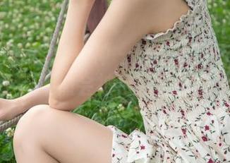 MSLASS梦丝女神 – 记得看完晓晓的套图再转身，不然会被这裙子香到无处可逃～
