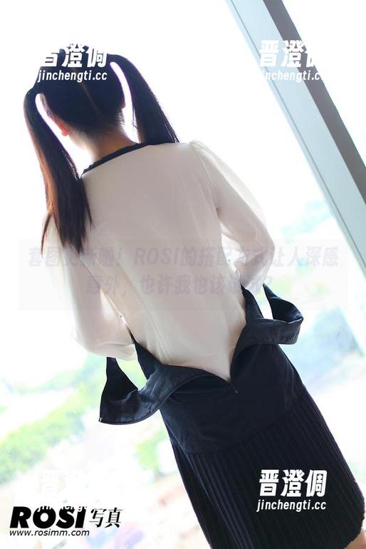 ROSI写真 套图更新啦!ROSI的搭配方式让人深感意外,也许我也该试试?