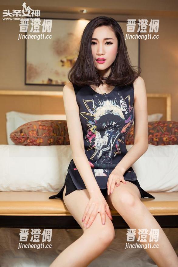 TouTiao头条女神-罗蔓蒂 TouTiao头条女神 - 尝试揣测一下,罗蔓蒂在这些裸足内心想的是什么?图库精选好奇。