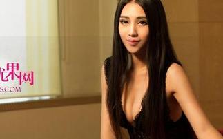 UGirls尤果网 – 居家气息扑面而来，周妍希的作品集让人想立刻来她家蹭饭！