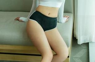 UGirls尤果网 – 王谨轩的高跟鞋美图，谁能拒绝这么诱人的资源？