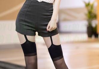 XIAOYU语画界 – 玥儿玥er的私房合集：修女的温柔与叛逆，一不小心出乎意料。