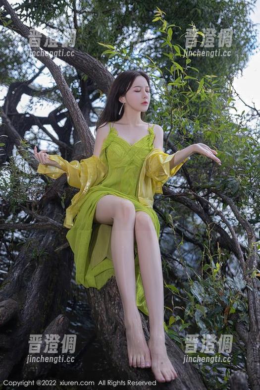 Xiuren秀人网-Carol周妍希 Xiuren秀人网 - 就是她——Carol周妍希的高清少女模样,让人忍不住多看几眼,分享一下吧。