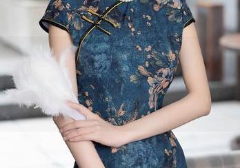 Xiuren秀人网 – 为啥王馨瑶yanni的女友光环总是发光？这图片让我内心崩溃了！