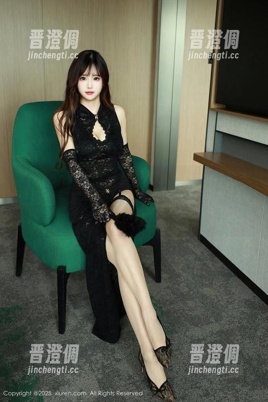 Xiuren秀人网-黄可Christine Xiuren秀人网 - 黄可Christine的标志性御姐气息,无圣光再现,一张图片就能让你久留!