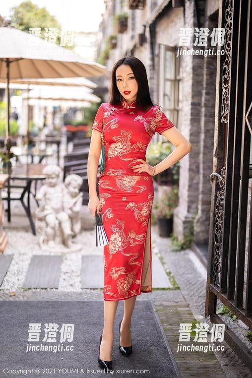 YouMi尤蜜荟-心妍小公主 YouMi尤蜜荟 - 不得不说,最新的图片里,心妍小公主把吊带穿得像开挂了一样,吊着我这个路人甲的心啊!