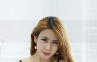 YouWu尤物馆 – 哎呀，别看了！孟狐狸FoxYini修女图片精选不适合小朋友！