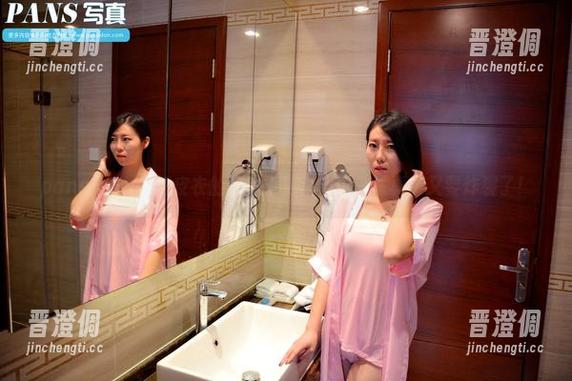 pans-Tina pans - Tina与皮衣的浪漫:更新出击,写真集又要炸裂了!