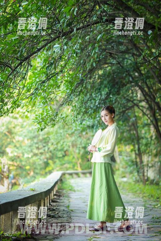 partycat轰趴猫-可乐Vicky partycat轰趴猫 - 谁知道在线写真可以这么“饱含心意”?可乐Vicky教你做“厨娘”。