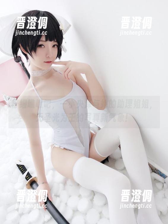 仔细瞧瞧吧，一小央泽与她的助理姐姐，无圣光为王的写真新气象！