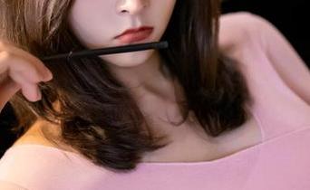 丽柜 – 敏儿的香浴名莲图包，毫无压力地给我一万种遐想，脑补中…
