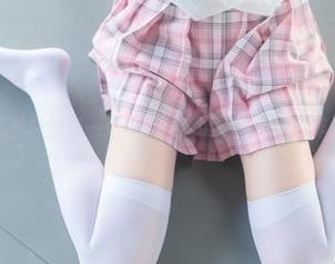 蕾丝袜的每一处褶皱，兔玩映画的绝妙作品