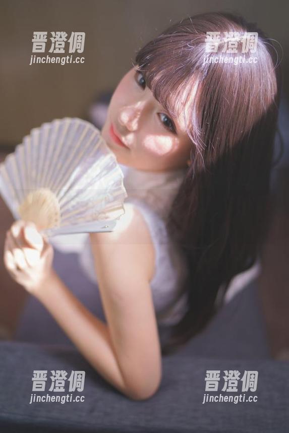 前羽_rr 走近前羽_rr的粉色图包,警告:轻松感会溢出屏幕!