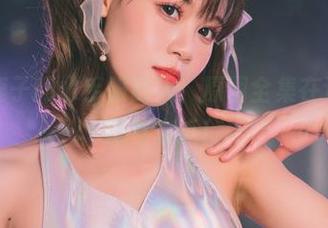 千反田鹿子的水手服乱入，原图全集在这里等你流连忘返！