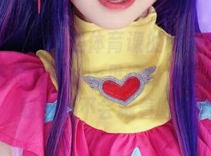 原以为体操服就是体育课的专属，没想到“千阳快起床”cos里这身太有趣了！下载链接不会藏着吧？