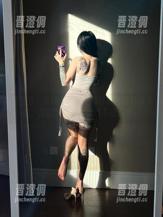 卡通百科老王 微密圈 - 卡通百科老王的红色蕾丝私房作品,怎能这么撩?果然不愧是他。