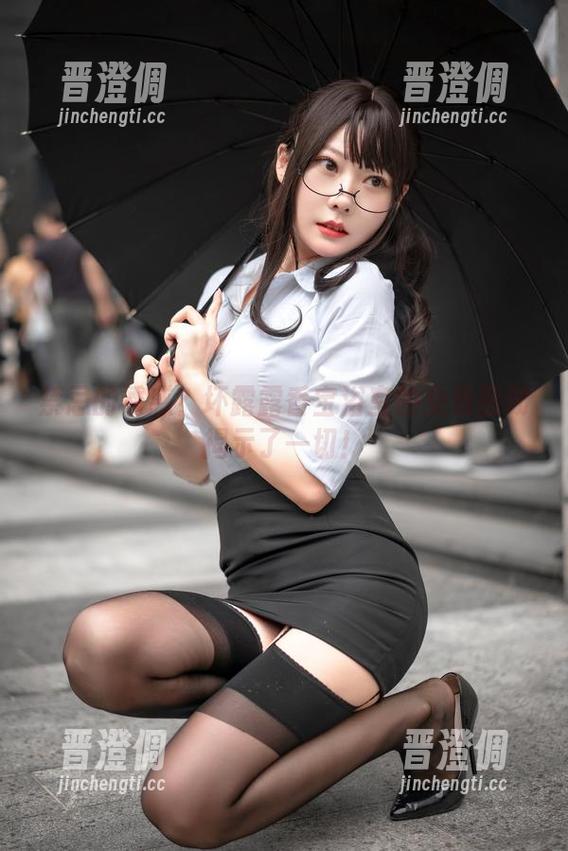 禁忌的诱惑？坏露露香宝浴室的免费图册揭示了一切！