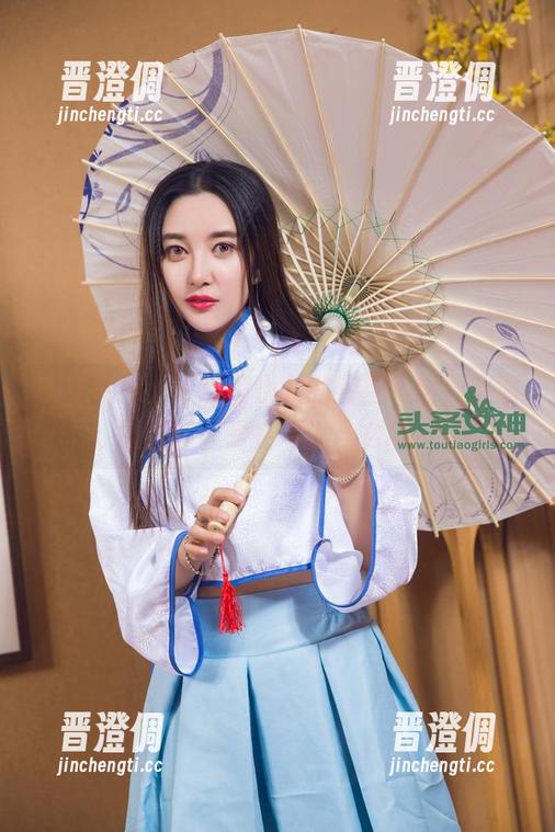 头条女神-信悦儿 头条女神 - 下载信悦儿的镂空美图,空洞的眼神像是在诉说什么呢?