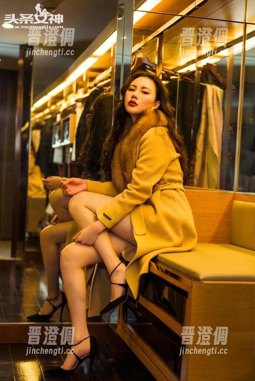头条女神 - 听说易阳的海边写真很棒，下载价格好像更出乎意料…
