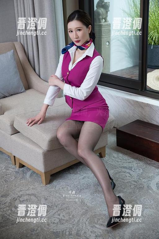 头条女神-火儿 头条女神 - 更新新美图,火儿的牛仔裤竟然跟我心里的完美一样!