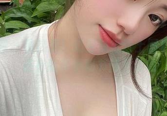 微密圈 – 看这里！奶宝妹纸送上图包更新，还有随车小秘书的互动哦