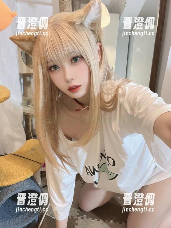 安食Ajiki 对于安食Ajiki的长腿,有没有人和我一样只注意到那长长的cos衣裙?
