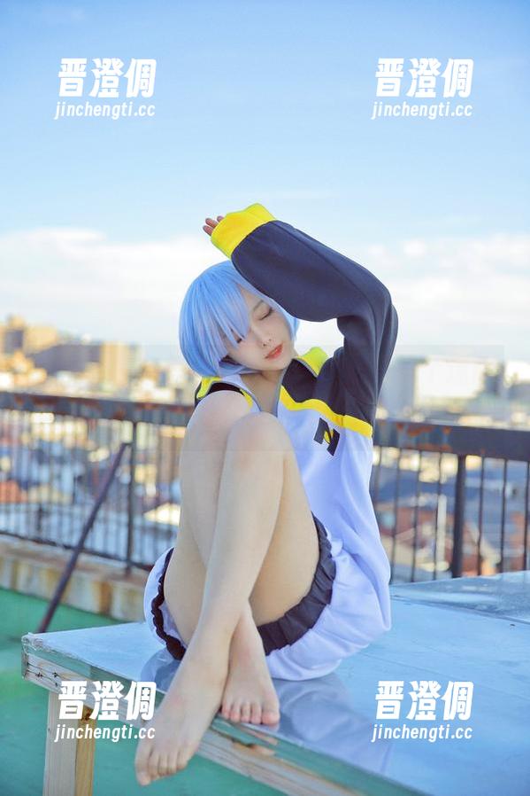 图片里的小鹿鹿shika，看起来像个迷路的少女，恍惚间想给她个方向。