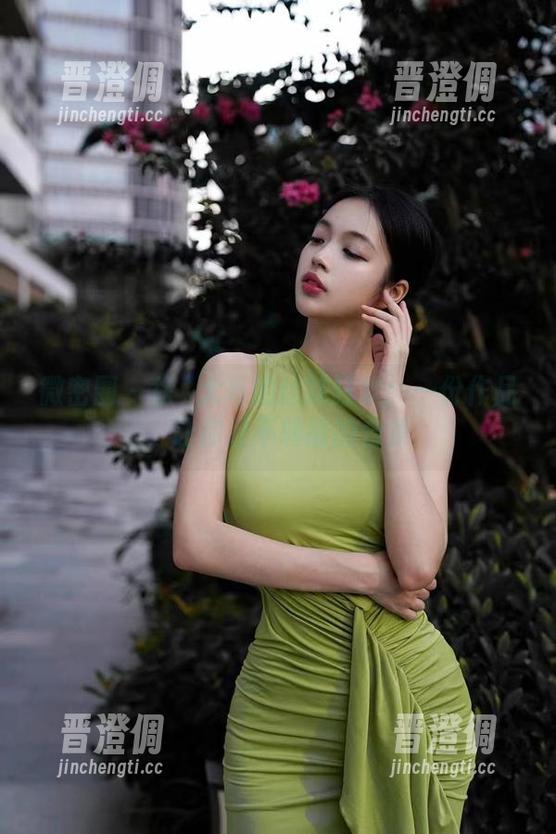 徐珺大哥 微密圈 - 徐珺大哥的丝袜狂欢:一份作品,让你目不转睛的合集