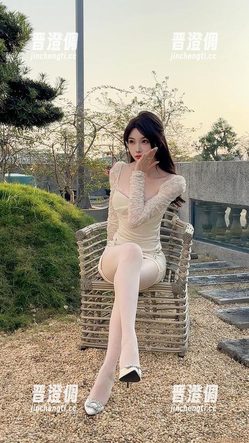 徐莉芝Booty 微密圈 - 私房角落:徐莉芝Booty与闷骚男友的无言交集