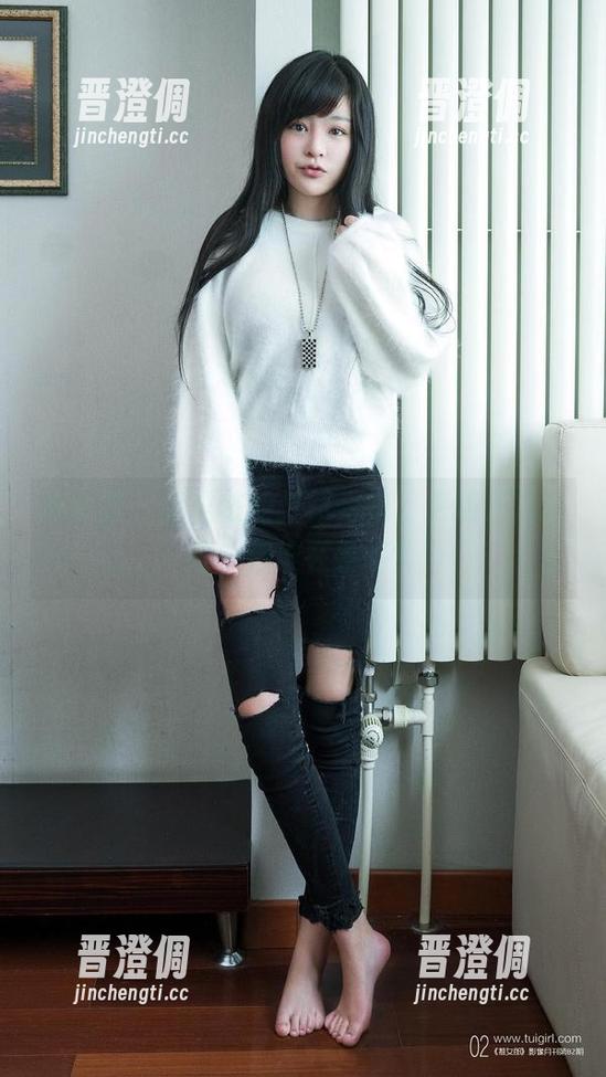 推女郎 - 赵惟依的红裙合集，更新了几小时，但谁在乎呢？