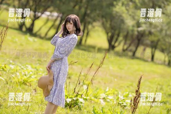 星之迟迟 星之迟迟精选:捡到一包绝色女孩,不愧是视觉的奢侈品!