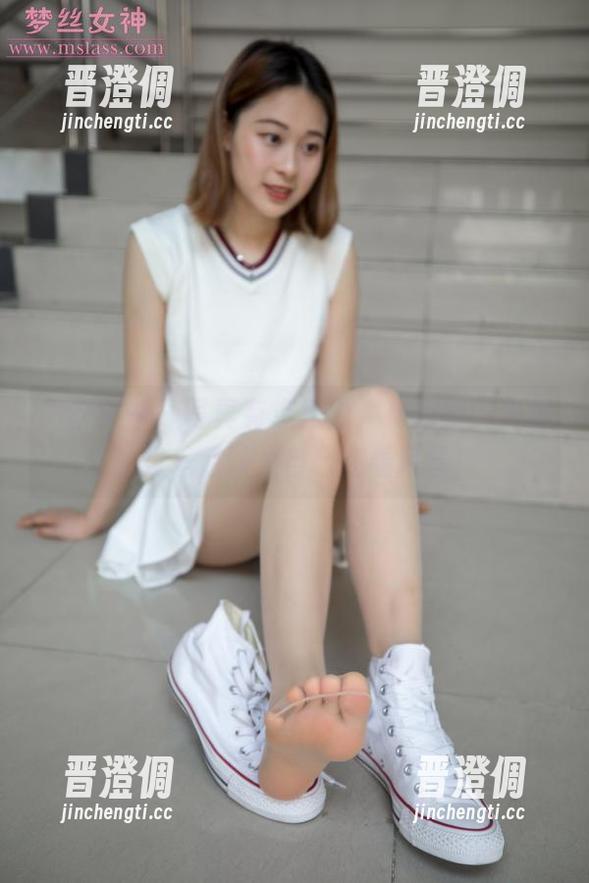 梦丝女神-花月舞 梦丝女神 - 写真有点魔力,花月舞的美脚让我差点以为自己在看风景!
