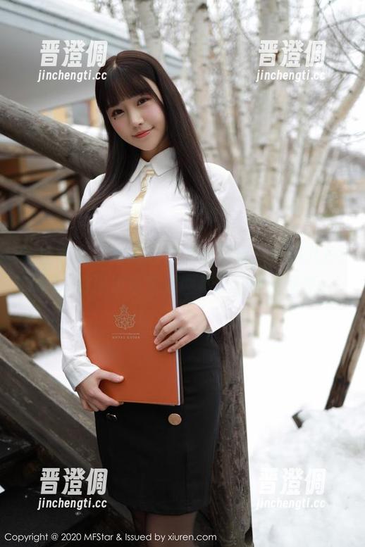 模范学院-唐琪儿Beauty 模范学院 - 好想在沙滩上跳舞,唐琪儿Beauty的海边写真原图是我心中的画面。