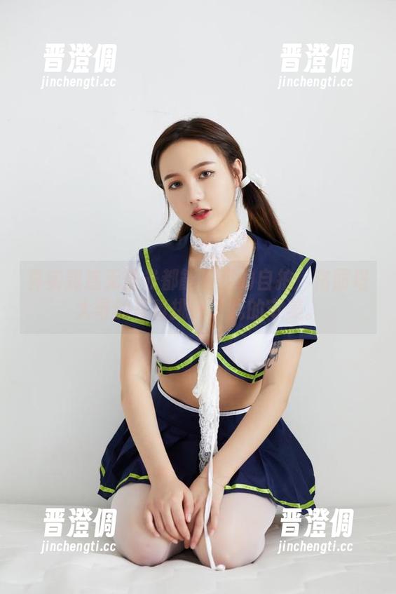 洛丽塔大哥 真实到连无圣光都能看见的自拍:洛丽塔大哥的写真挑战了我的审美。