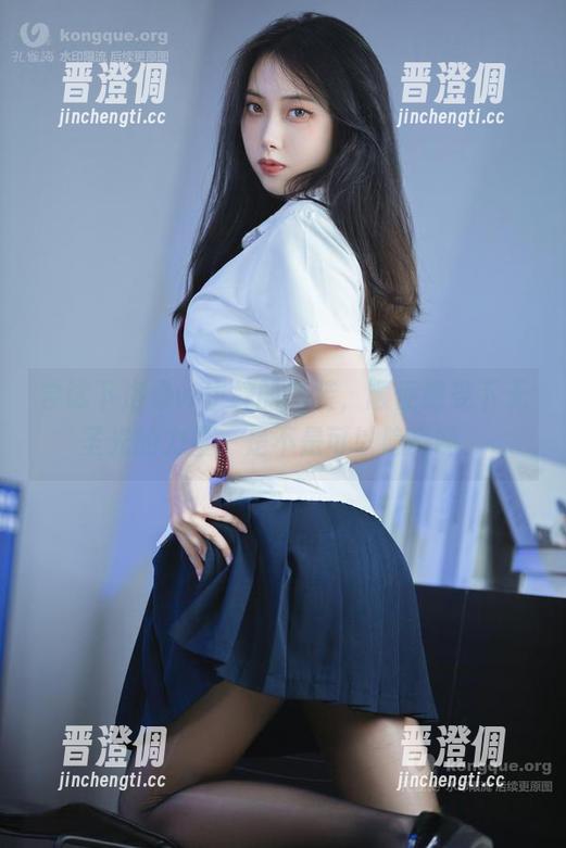 尝试下洛桑w伊梓的套装，顺便感受下无圣光的力量，是不是可以隐身啊。
