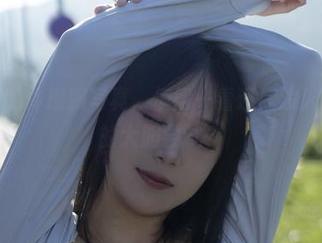 浅安安的体操服写真，值得一看还是没人敢评价的大胆尝试？