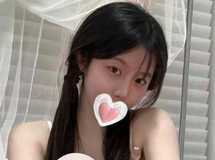 微密圈 – 被火龙果羊的红色连体吊带吸引，在线图片真的让人不得不多看几遍！