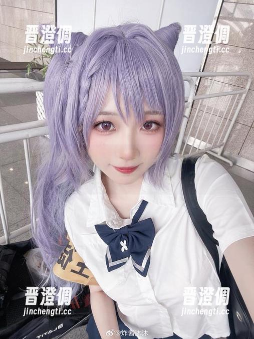 炸酱沐沐的豹纹写真集分享，看看她如何把“野性”变成“时髦”？