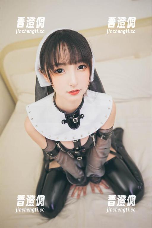 神楽坂真冬 神楽坂真冬的新服装:在线自拍趣味指南
