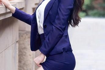 秀人网 – 办公室次元壁：于大小姐AYU的私房写真闯进你的心窝窝