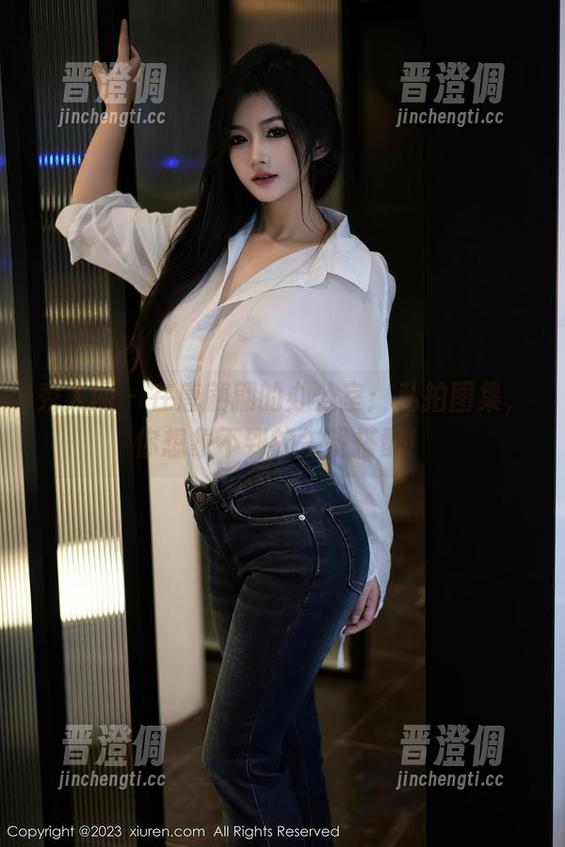 秀人网-唐翩翩 秀人网 - 在唐翩翩的办公室:私拍图集,你想象不到的午餐搭配!
