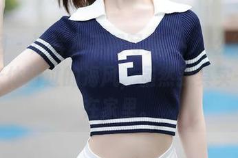 秀人网 – 这套水手服写真，婠婠么给我一种从未体验过的海风，虽然我其实一直只在家里。