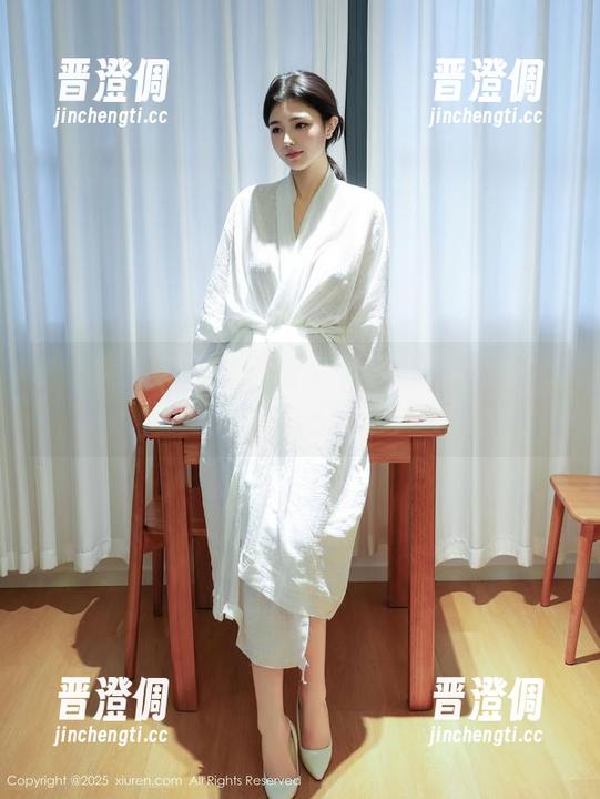 秀人网 - 千万别错过容容容Alice的护士免费作品，有点特别哦！