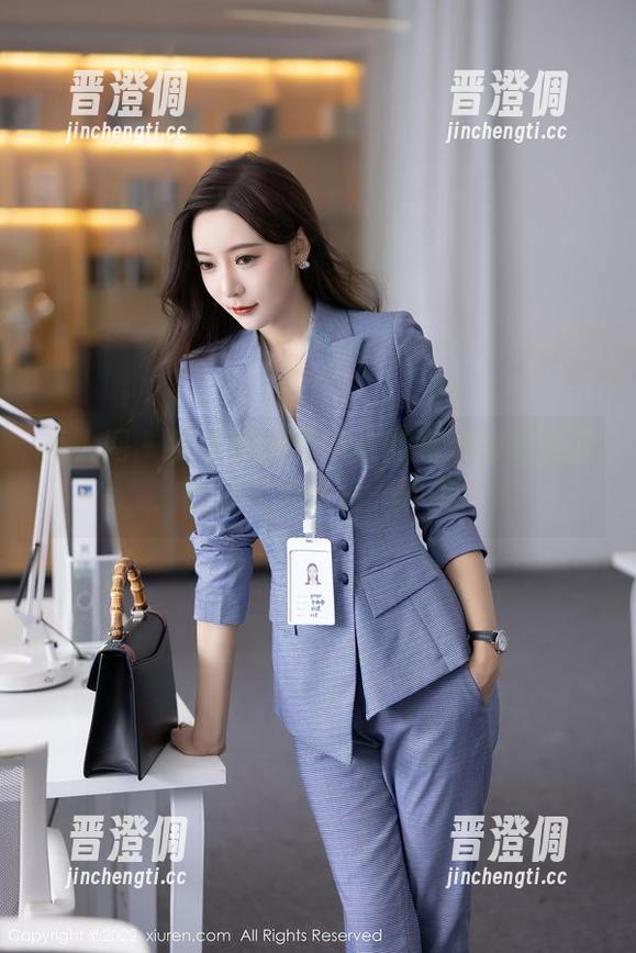 秀人网 - 岁小岁给你带来的高清校服资源，原来简单也是一种美！