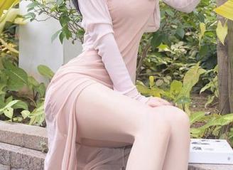 秀人网 – 徐莉芝Booty的短裙美腿作品集，竟然让我想到了我的春夏衣橱，分享之后我又要去买新衣服了？